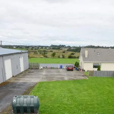 At The Old Barracks بيت ضيافة أثنراي