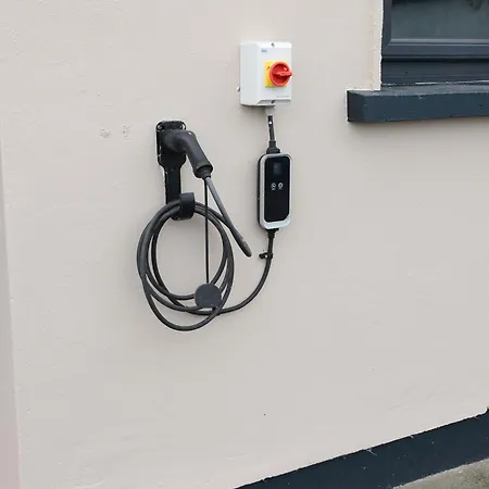 بيت ضيافة At The Old Barracks