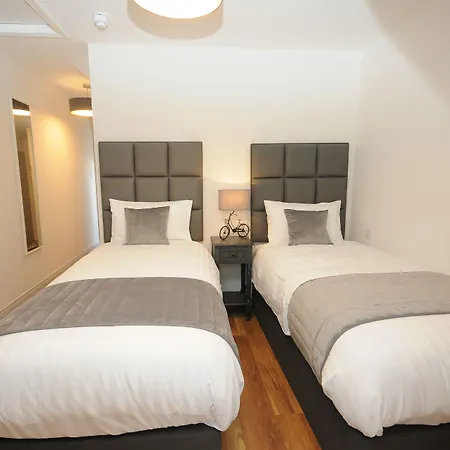 بيت ضيافة At The Old Barracks أثنراي