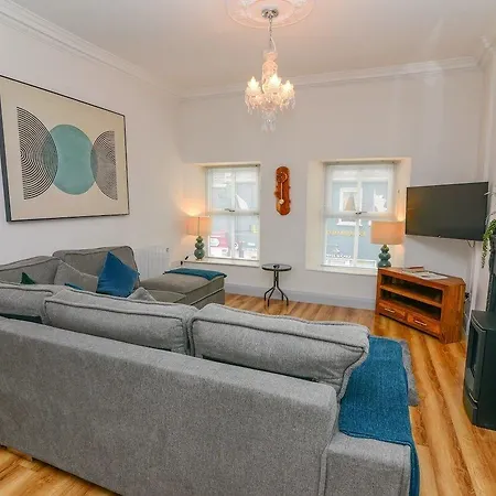 At The Old Barracks بيت ضيافة