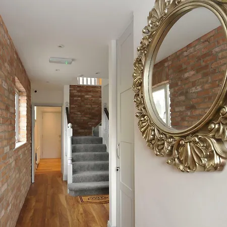 Guest house At The Old Barracks 3*