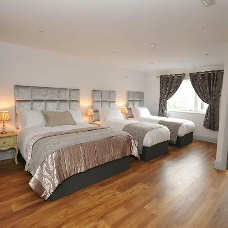 بيت ضيافة At The Old Barracks أثنراي