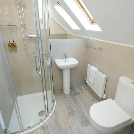 At The Old Barracks 3* أثنراي