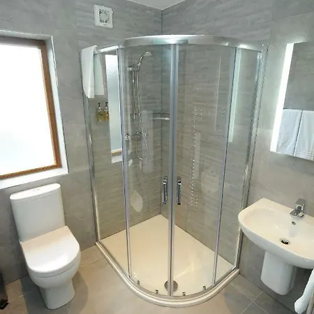 بيت ضيافة At The Old Barracks أثنراي