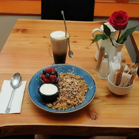 At The Old Barracks 아선리